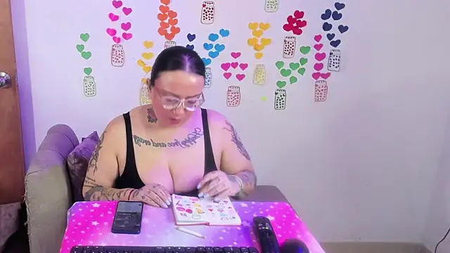 MiaYMolly webcam
