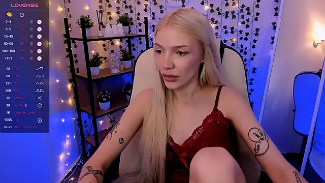 AnyaTaylor_ webcam