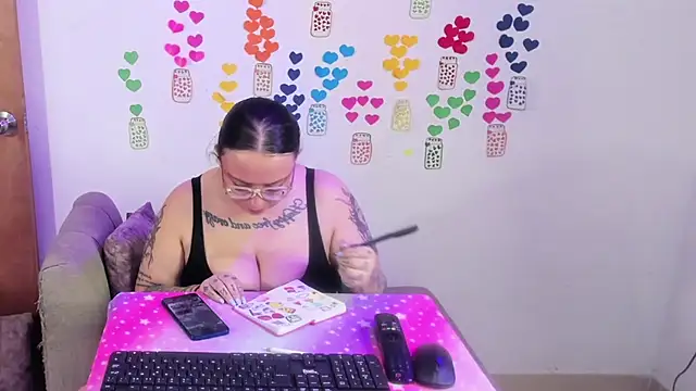 MiaYMolly webcam
