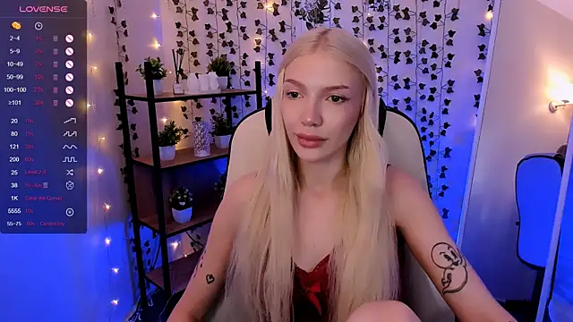 AnyaTaylor_ webcam