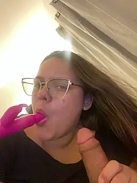Laryssinha_69 webcam