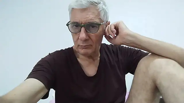 BIGUNCUTHARDCOCK webcam