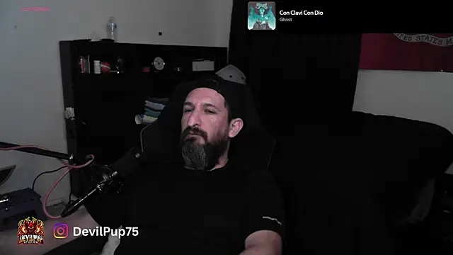 DevilPup75_ webcam