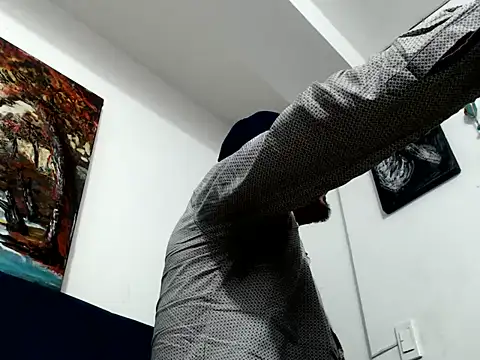 AMIRRAMIJANALHOT webcam