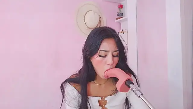 Miss_Charlottet webcam