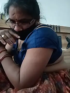 Menka_cut34 webcam