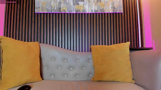 Elisasue webcam