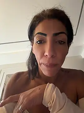 Yasmiinee webcam