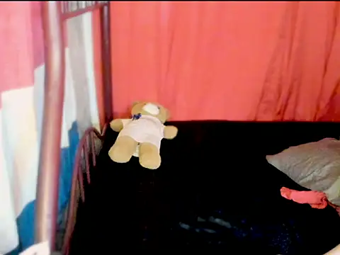 ArianaLore webcam