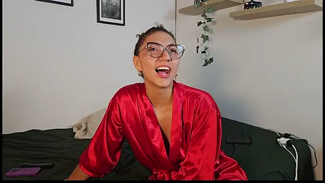 Mia_belmont webcam