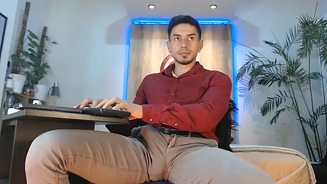 Andrew_4_ webcam