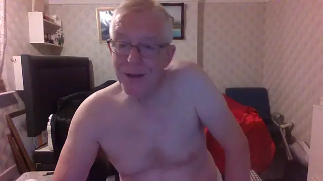 shaun63m (M grandpa) - Just to enjoy a beer and listen music