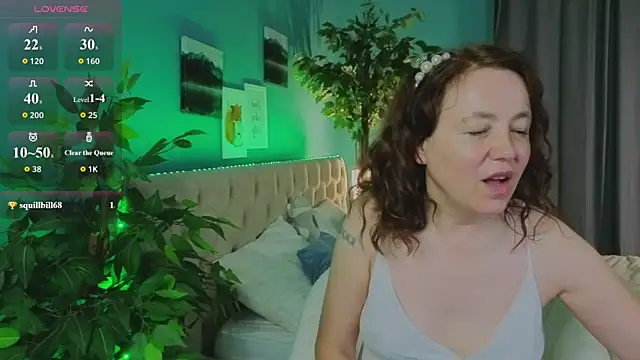 Kira_Adler webcam