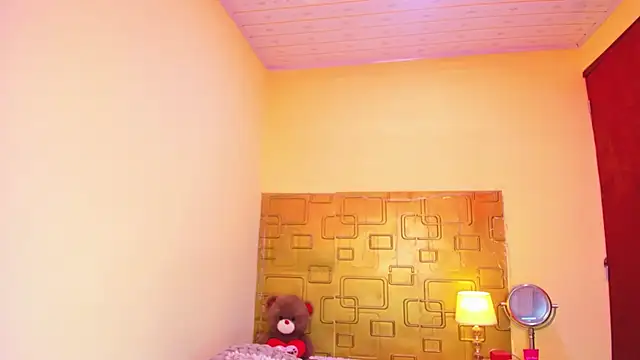 Julia_Haye webcam