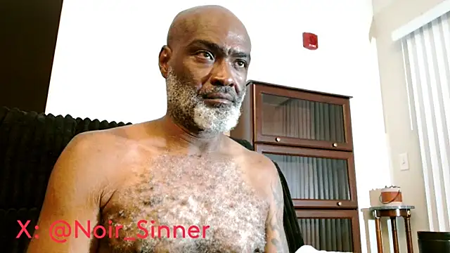 sinnernoir (M mature) - stroke, standing, show ass