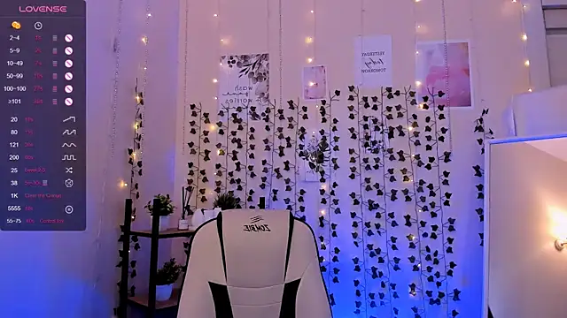 AnyaTaylor_ webcam