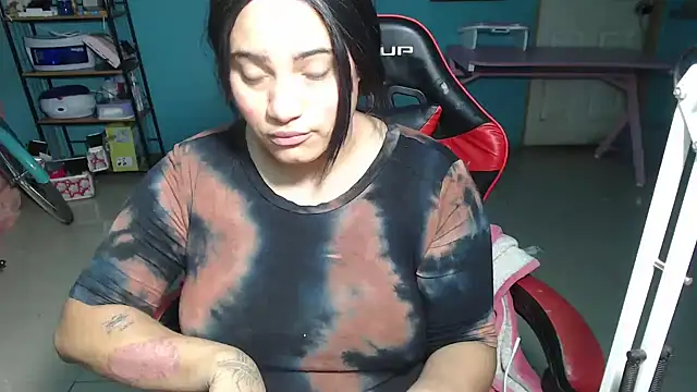 Hilarybunnyy webcam