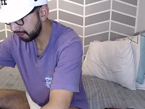 thomass1018 webcam