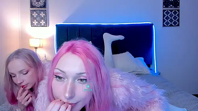 AlexRoseLiRed webcam