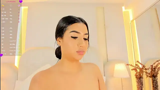 SalomeeBell webcam