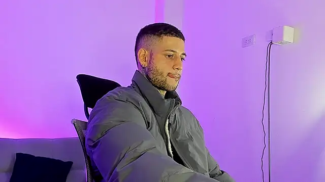 _jamesleandros1 webcam