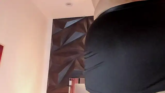 megan_whitee__ webcam