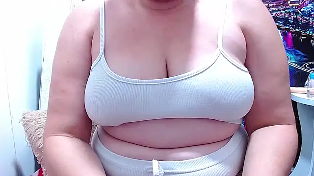 tila_nastyy webcam
