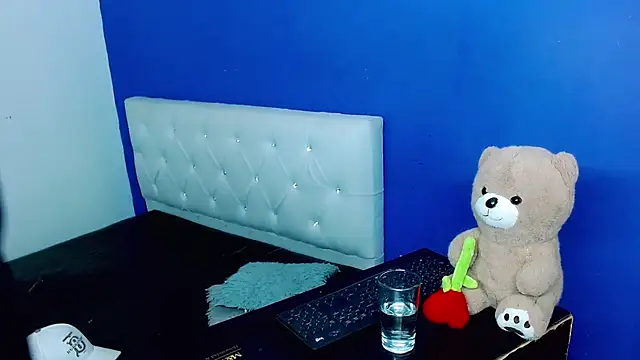 Angel_foxc13 webcam