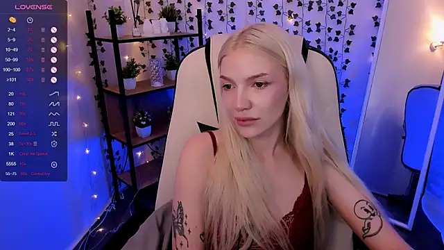 AnyaTaylor_ webcam