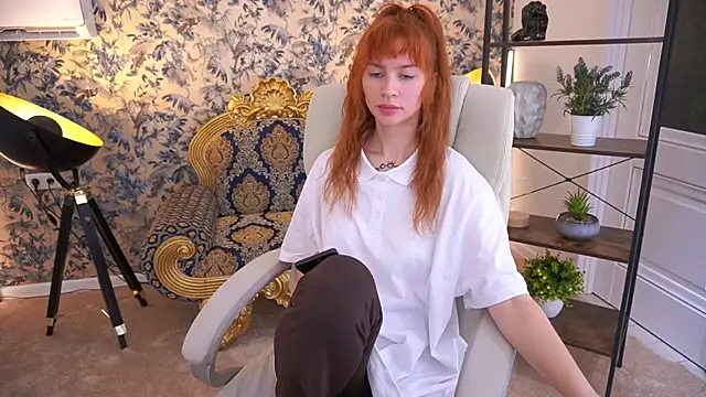 Nicol_Moonn webcam