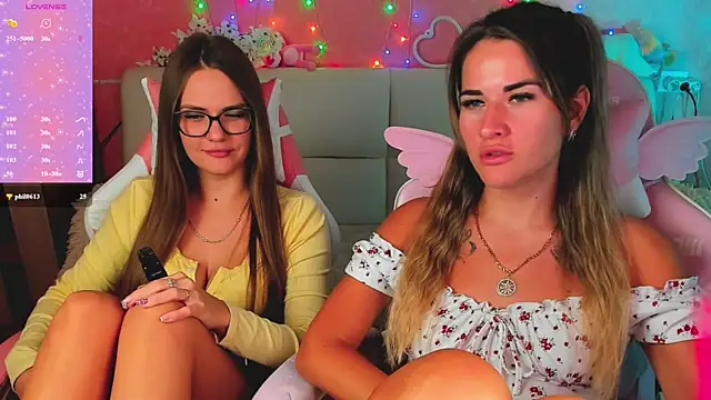 hotty_girls_here webcam