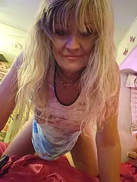 annika_lately webcam