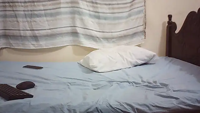 emmyteaz1 - Emmyteaz1's free webcam - UK Sex Cams