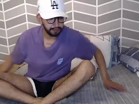 thomass1018 webcam