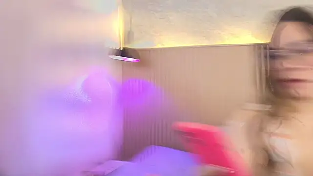 big_tits_in_your_face webcam