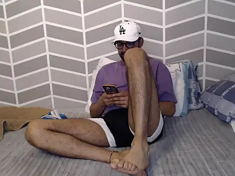 thomass1018 webcam