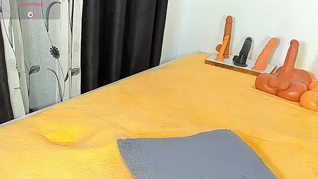 CERTIFIED_SQUIRTER webcam