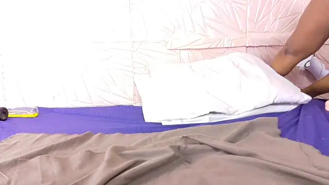ebonny_suggarmommy1 webcam