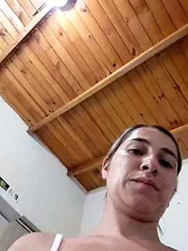 Iris_love18 webcam