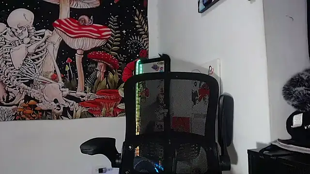 isabeautyx19 live cam on StripChat