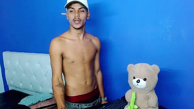Angel_foxc13 webcam