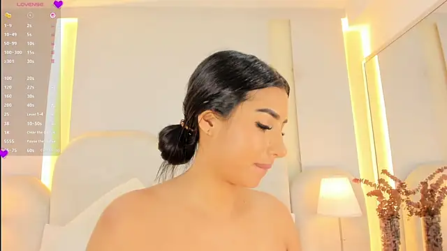 SalomeeBell webcam