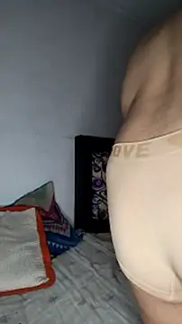 Damii_001 live cam on StripChat