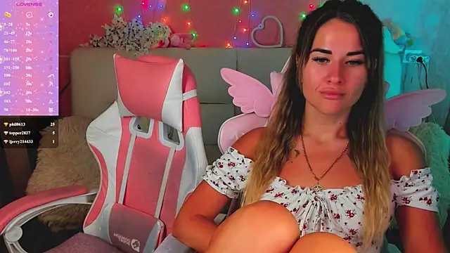 hotty_girls_here webcam