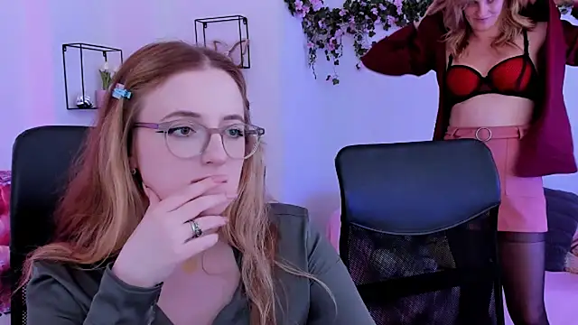 luna_berryy webcam