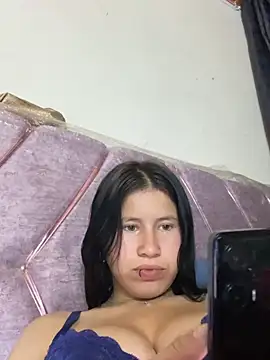 Olivia11_ webcam