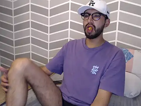thomass1018 webcam