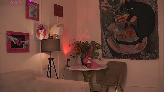 JanelBitther webcam