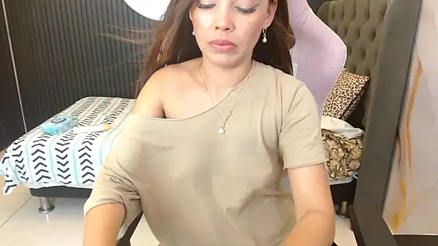 naomis_36 webcam