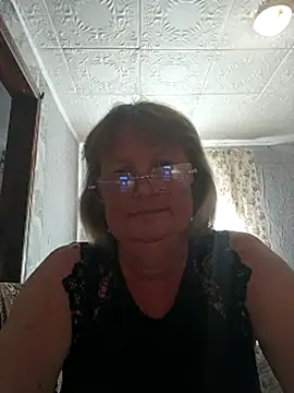 MilashkaCutie50 live cam on StripChat